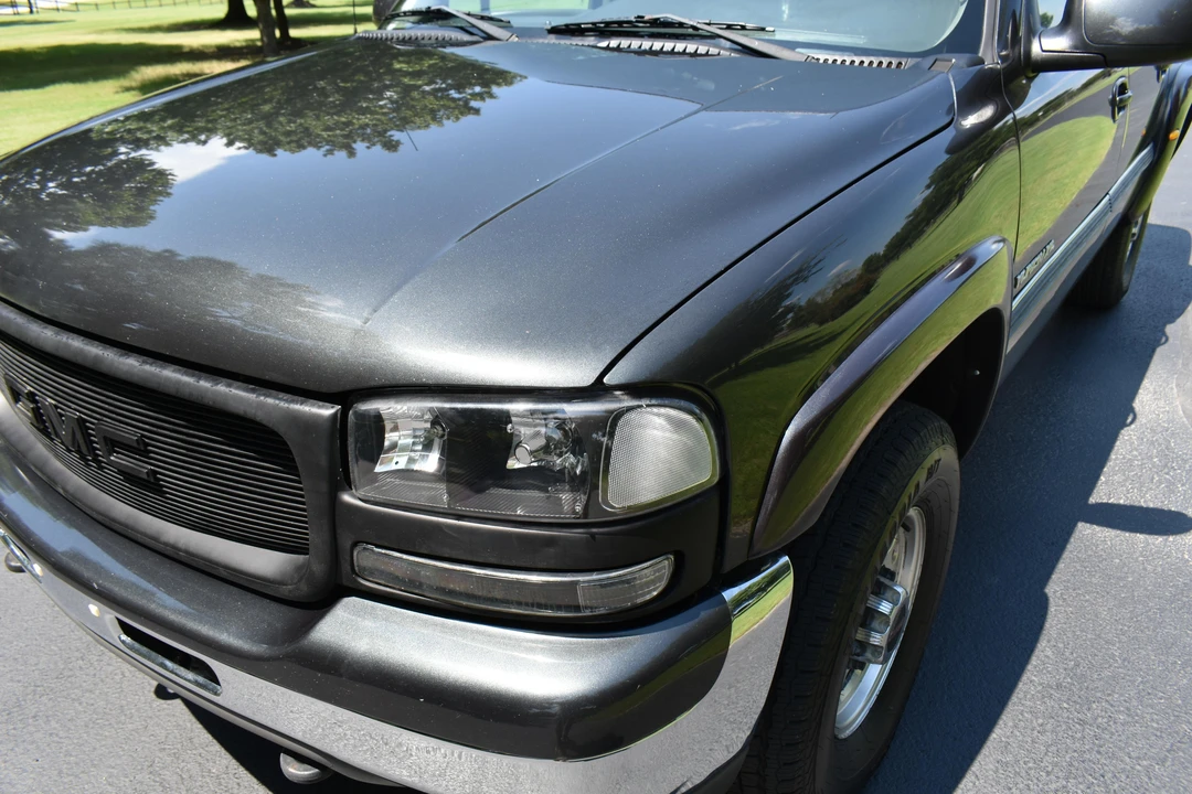 2003 GMC Yukon 2nd Gen - Image 19 of 31