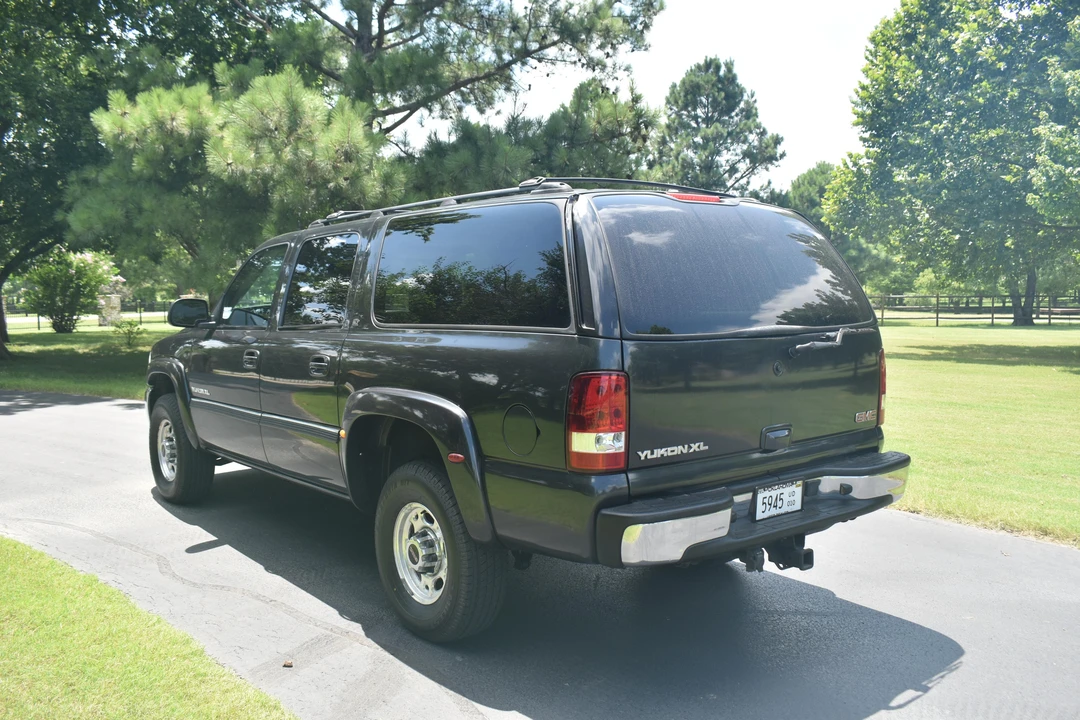 2003 GMC Yukon 2nd Gen - Image 9 of 31