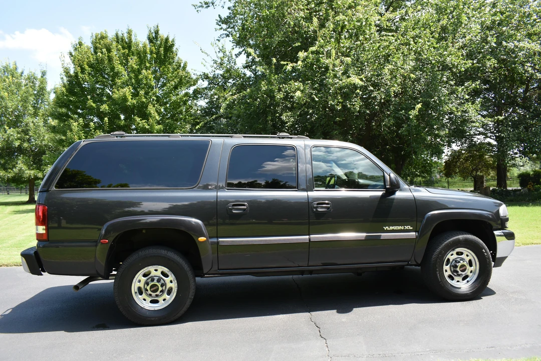 2003 GMC Yukon 2nd Gen - Image 13 of 31
