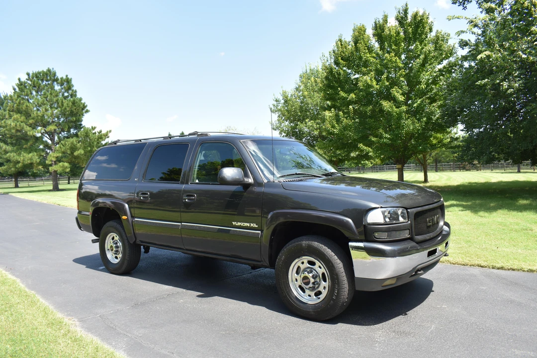 2003 GMC Yukon 2nd Gen - Image 15 of 31