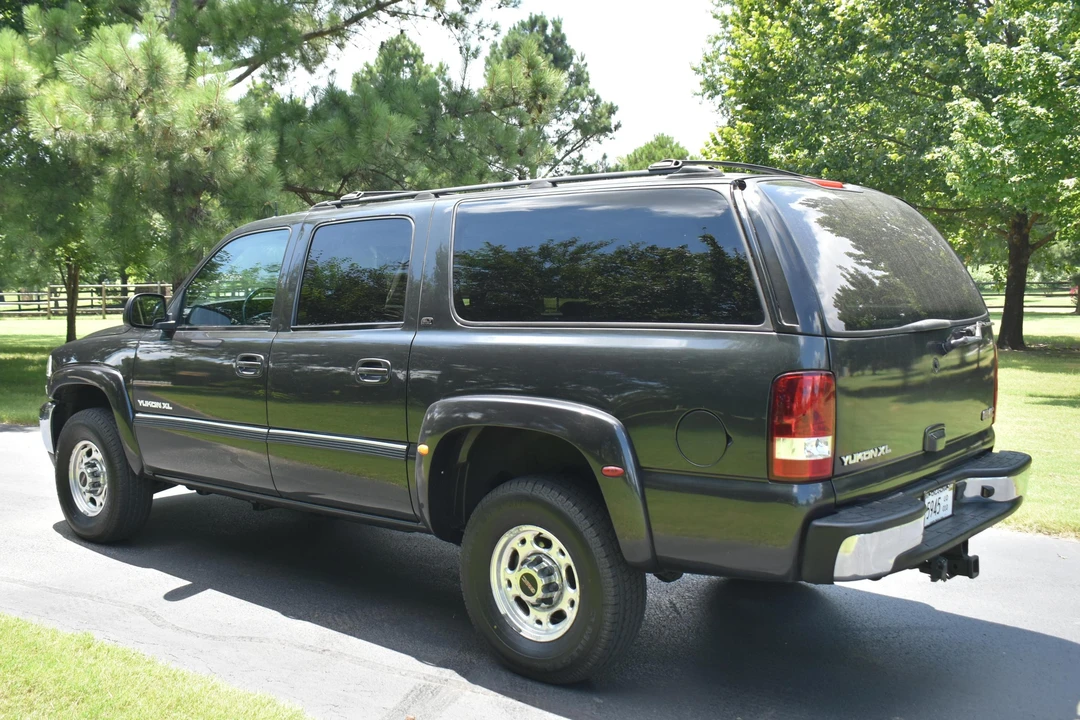 2003 GMC Yukon 2nd Gen - Image 4 of 31
