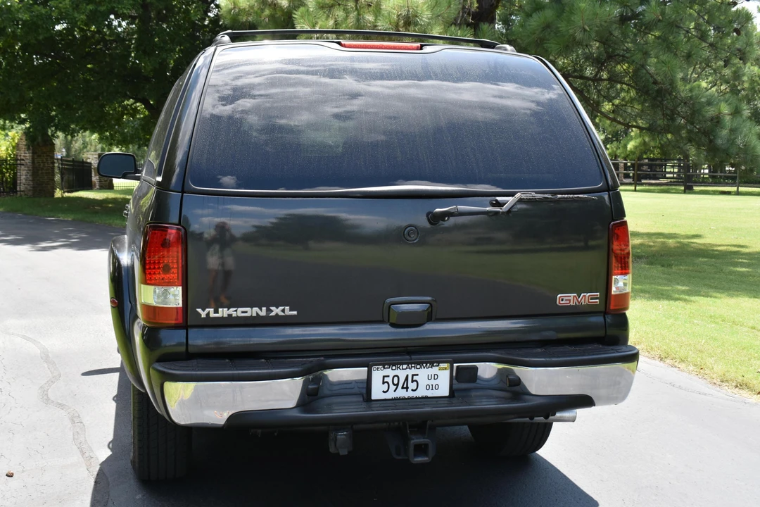 2003 GMC Yukon 2nd Gen - Image 5 of 31