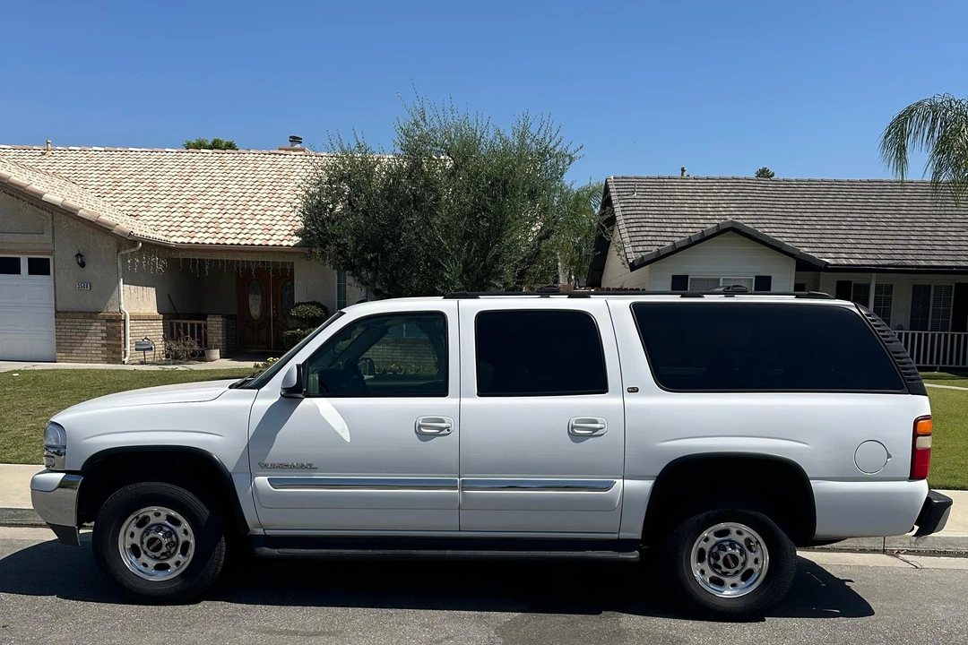 2003 GMC Yukon 2nd Gen - Image 8 of 31
