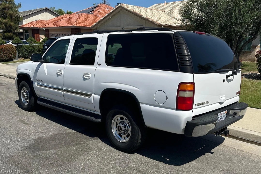 2003 GMC Yukon 2nd Gen - Image 11 of 31