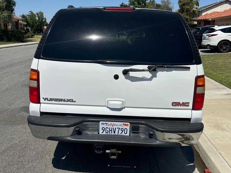 2003 GMC Yukon 2nd Gen - Image 12 of 31
