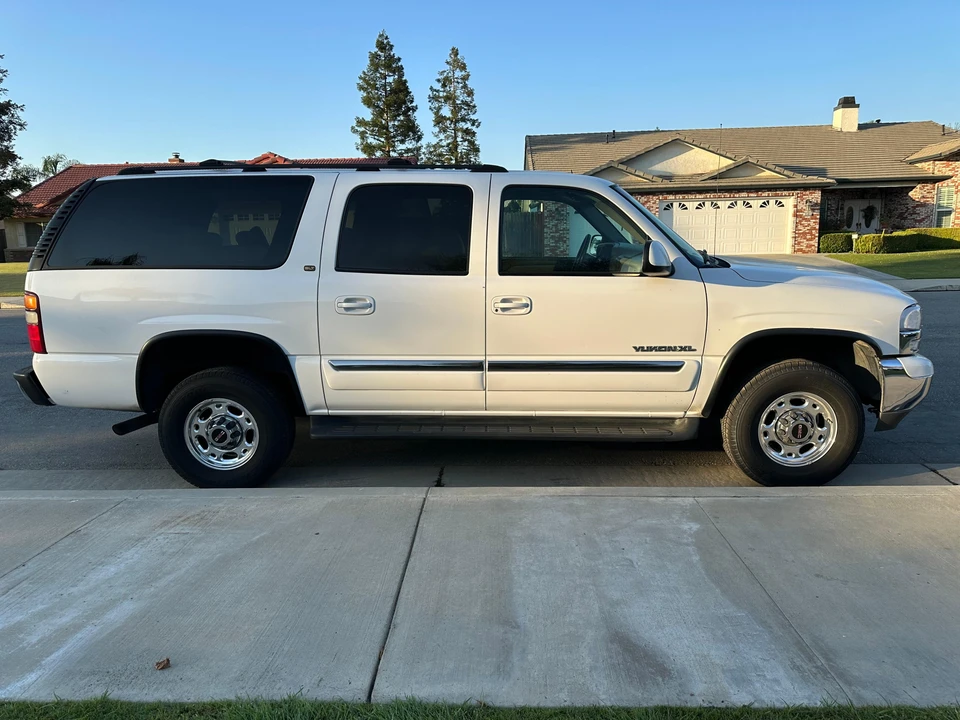 2003 GMC Yukon 2nd Gen - Image 15 of 31