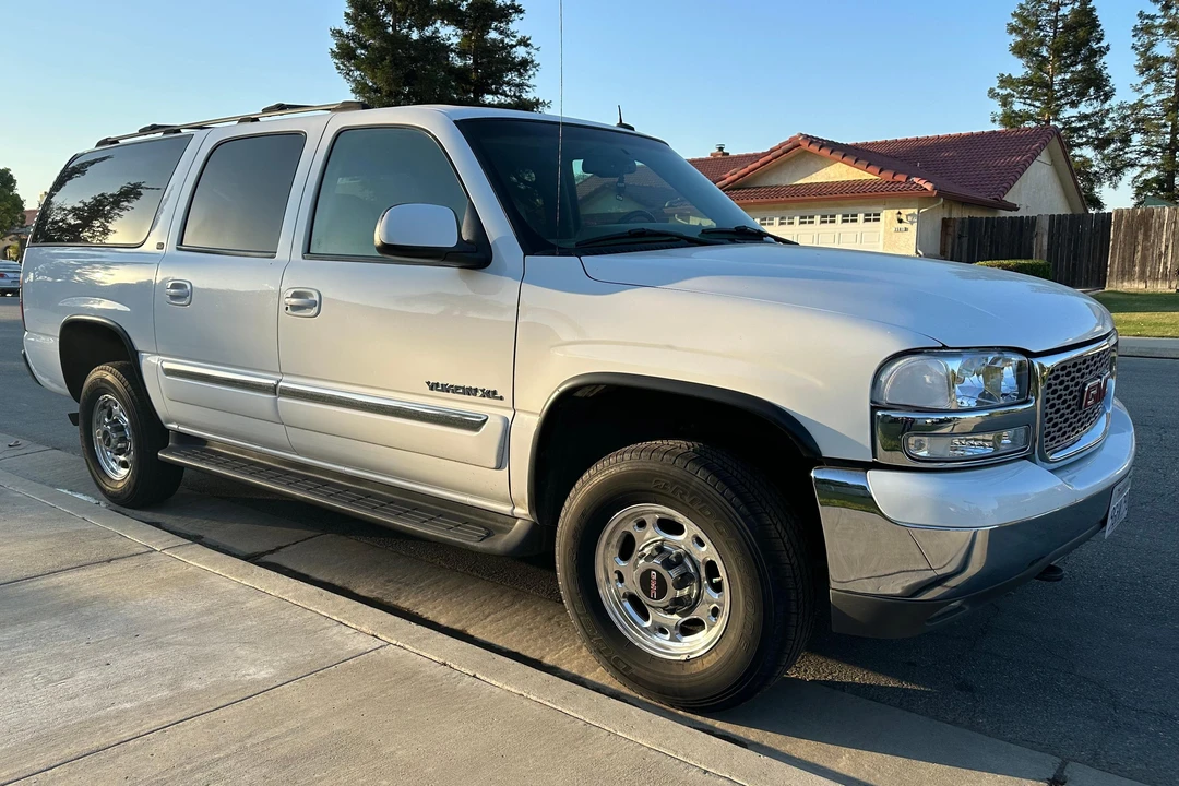 2003 GMC Yukon 2nd Gen - Image 3 of 31