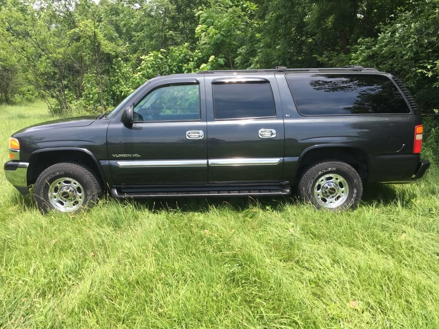 2003 GMC Yukon 2nd Gen - Image 2 of 8