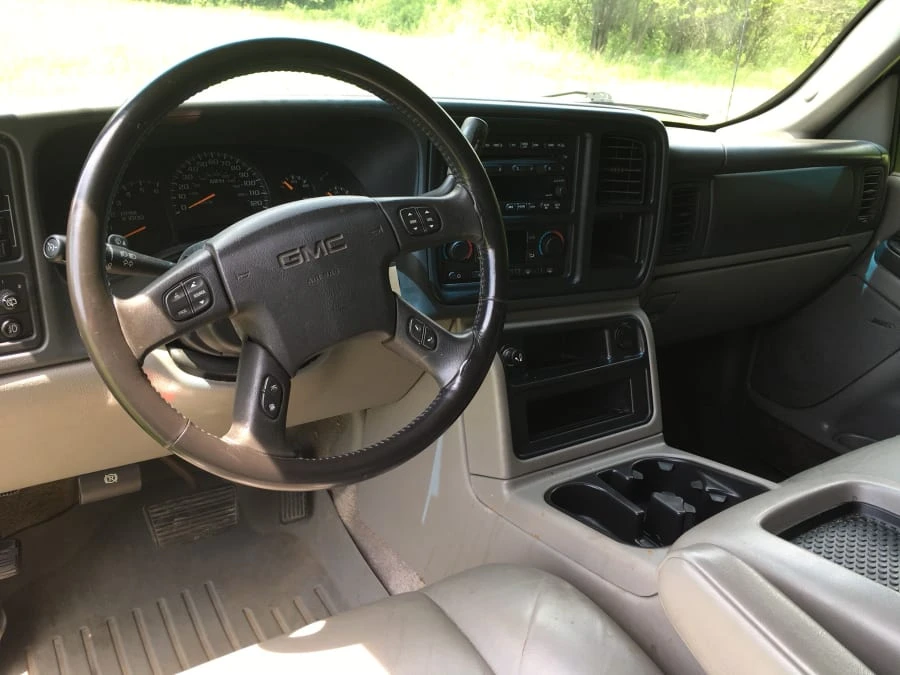 2003 GMC Yukon 2nd Gen - Image 3 of 8