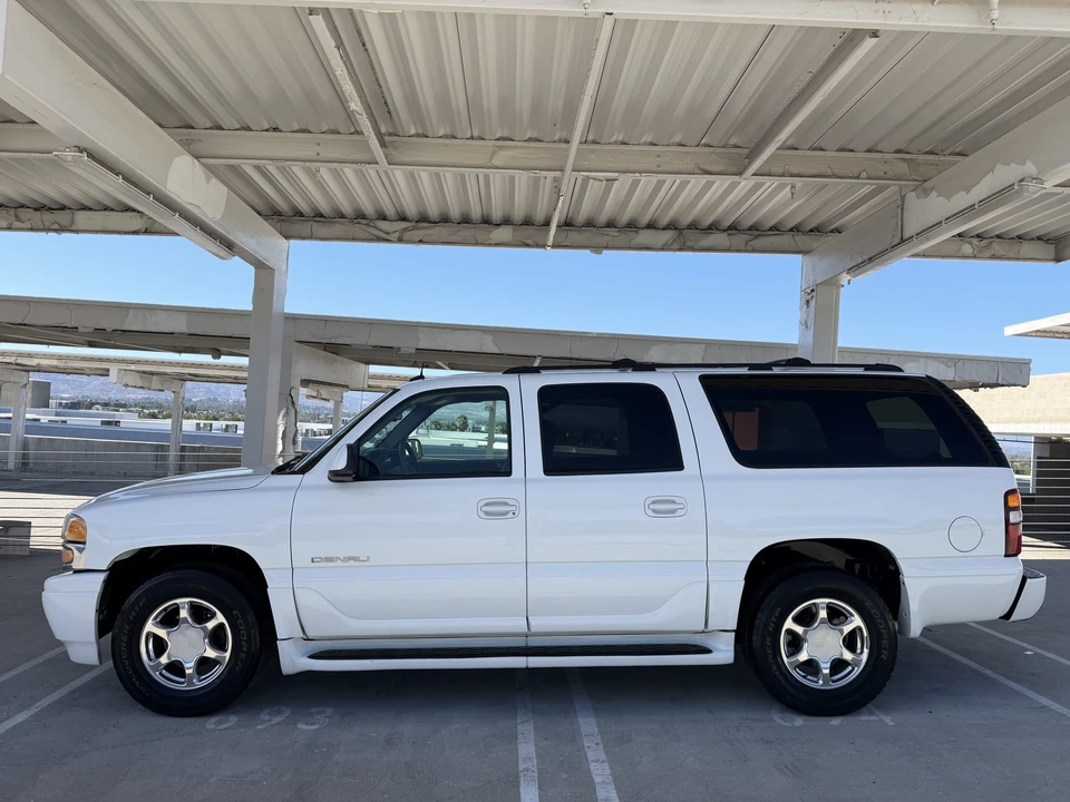 2003 GMC Yukon 2nd Gen - Image 10 of 31