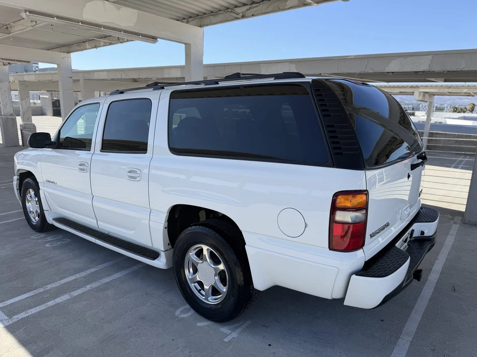 2003 GMC Yukon 2nd Gen - Image 11 of 31