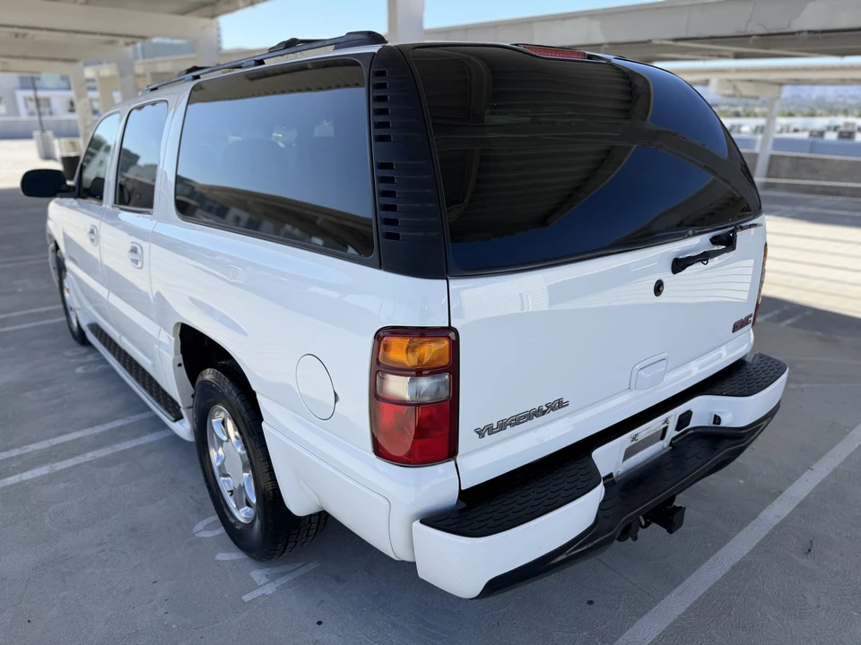 2003 GMC Yukon 2nd Gen - Image 13 of 31