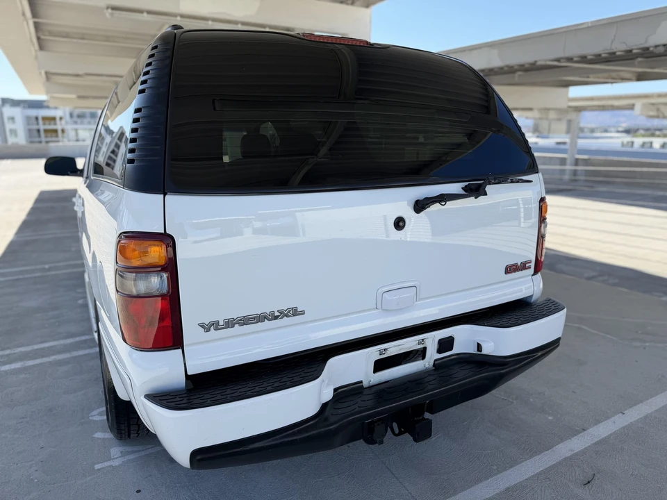 2003 GMC Yukon 2nd Gen - Image 15 of 31