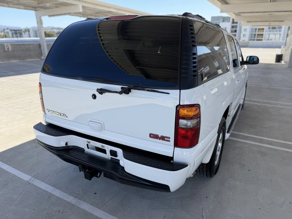 2003 GMC Yukon 2nd Gen - Image 18 of 31