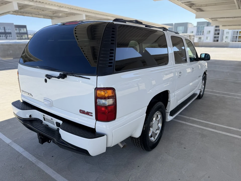 2003 GMC Yukon 2nd Gen - Image 20 of 31
