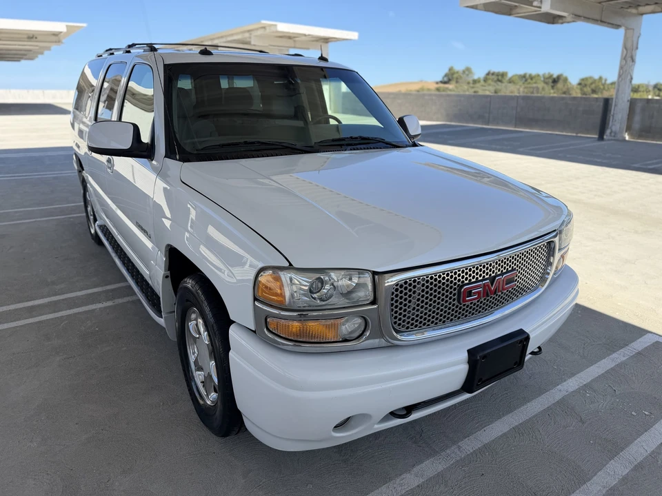 2003 GMC Yukon 2nd Gen - Image 25 of 31