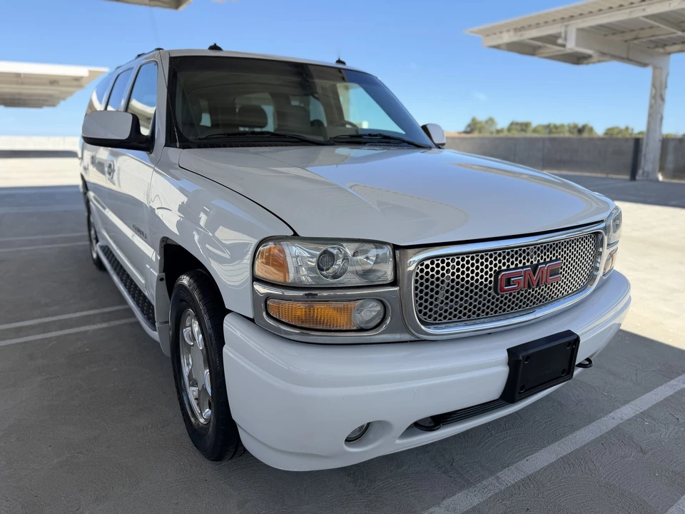 2003 GMC Yukon 2nd Gen - Image 26 of 31