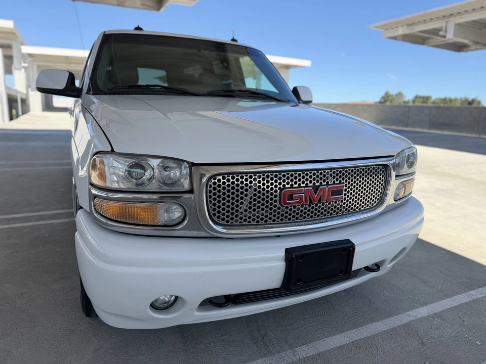 2003 GMC Yukon 2nd Gen - Image 27 of 31