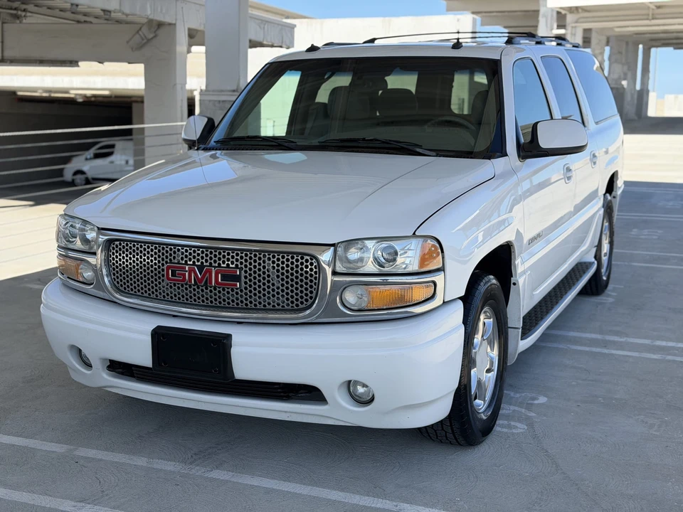 2003 GMC Yukon 2nd Gen - Image 30 of 31