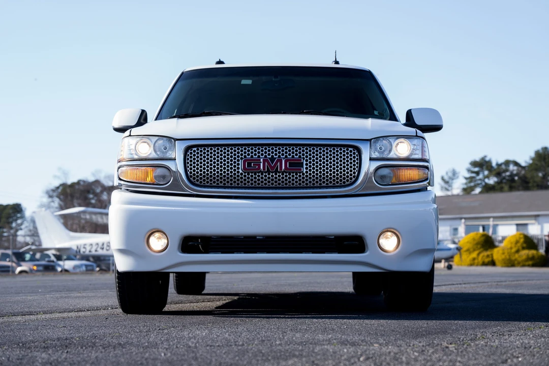 2003 GMC Yukon 2nd Gen - Image 23 of 31