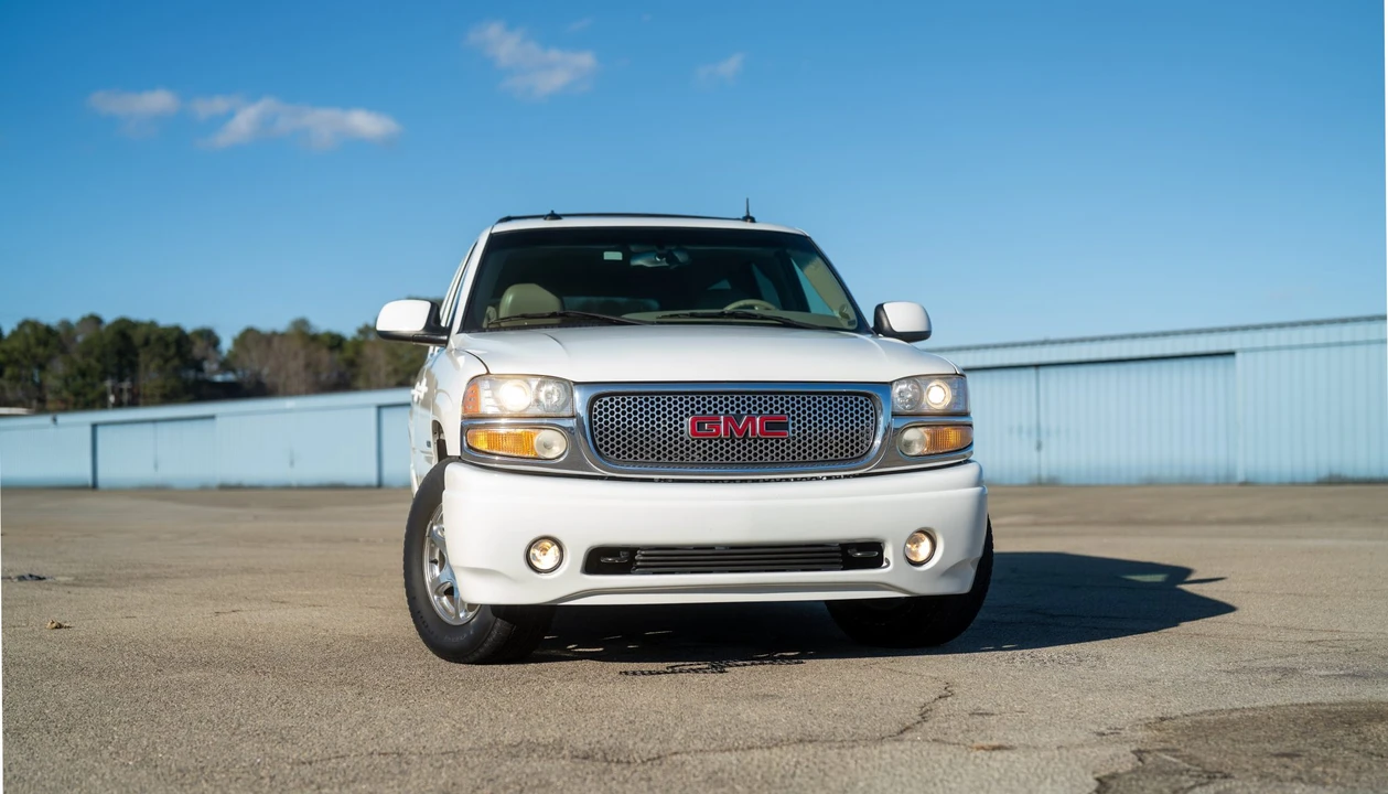 2003 GMC Yukon 2nd Gen - Image 22 of 31