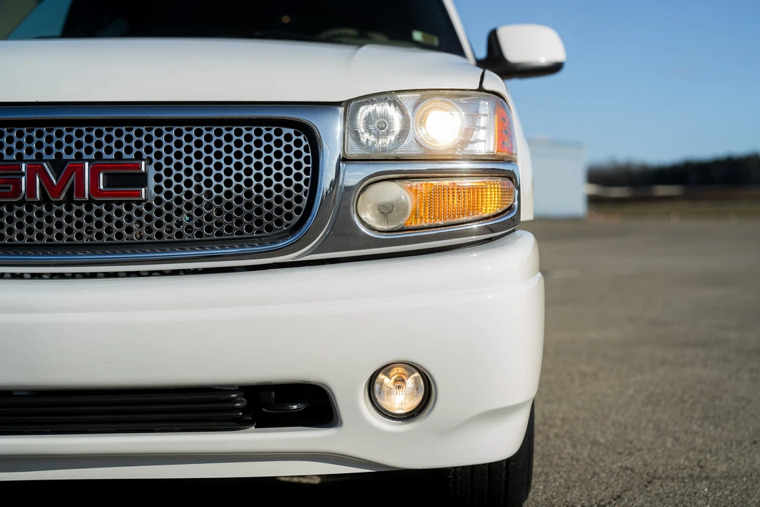 2003 GMC Yukon 2nd Gen - Image 27 of 31