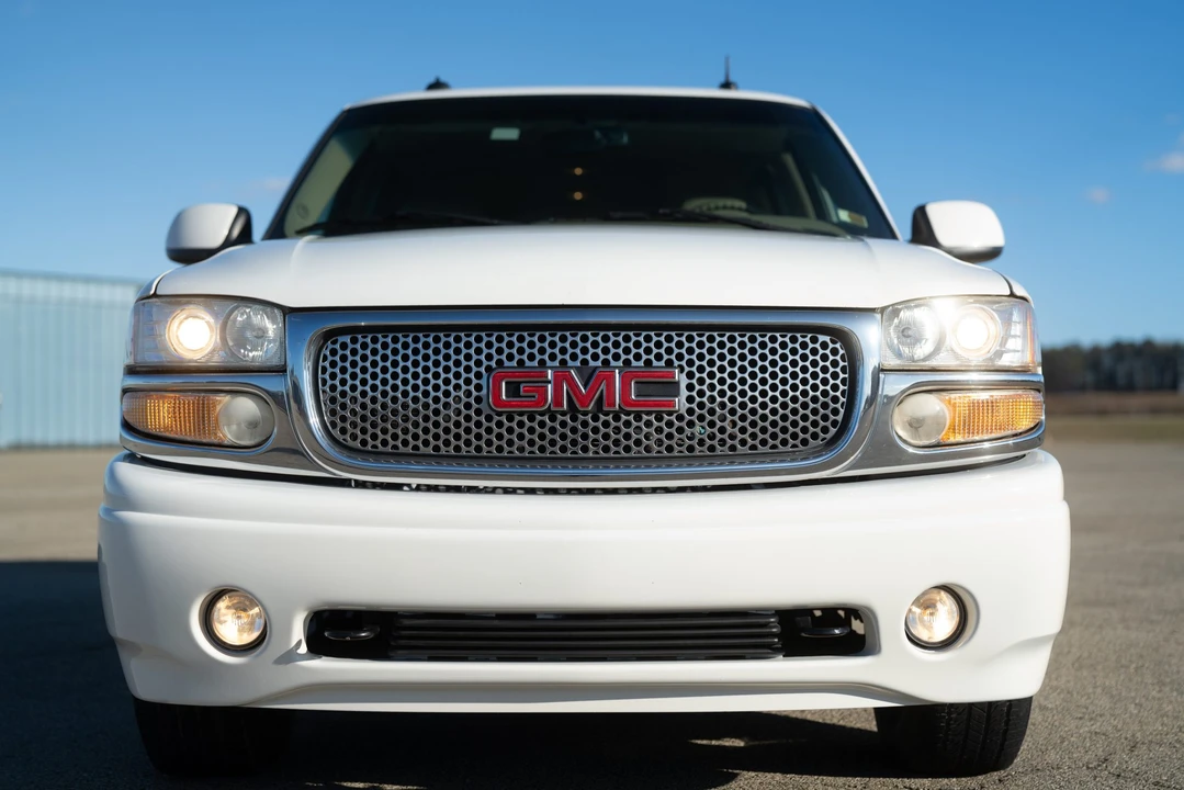 2003 GMC Yukon 2nd Gen - Image 24 of 31