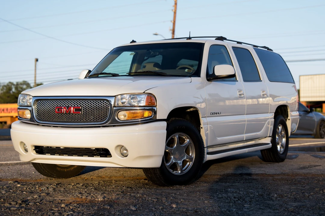 2003 GMC Yukon 2nd Gen - Image 5 of 31