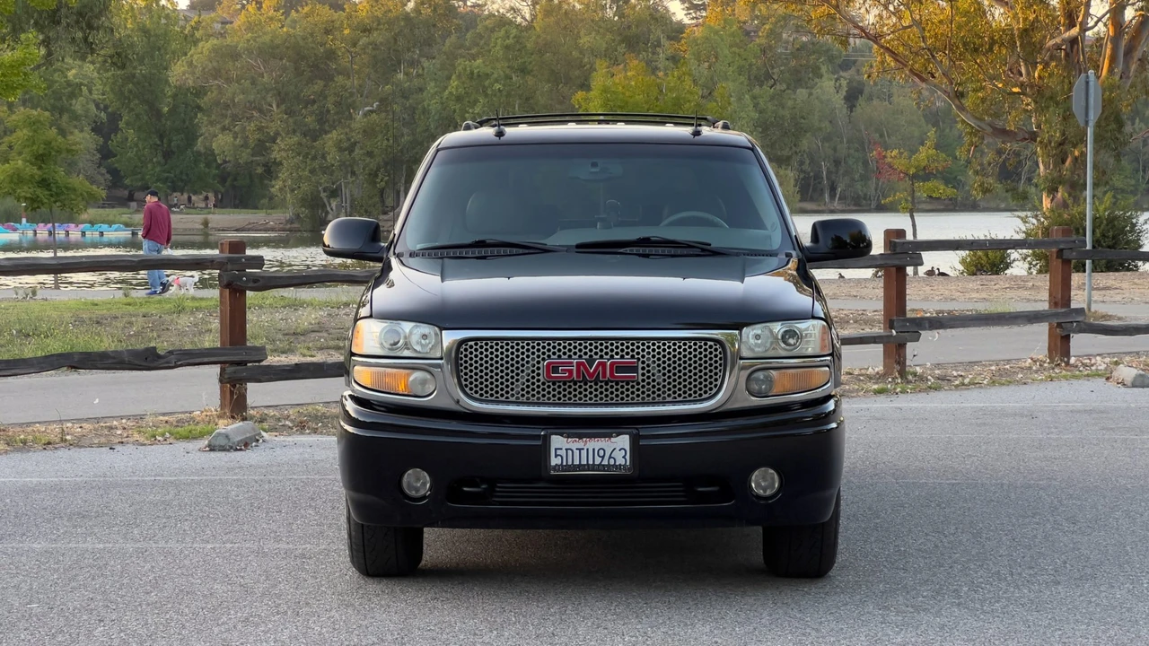 2003 GMC Yukon 2nd Gen - Image 8 of 31