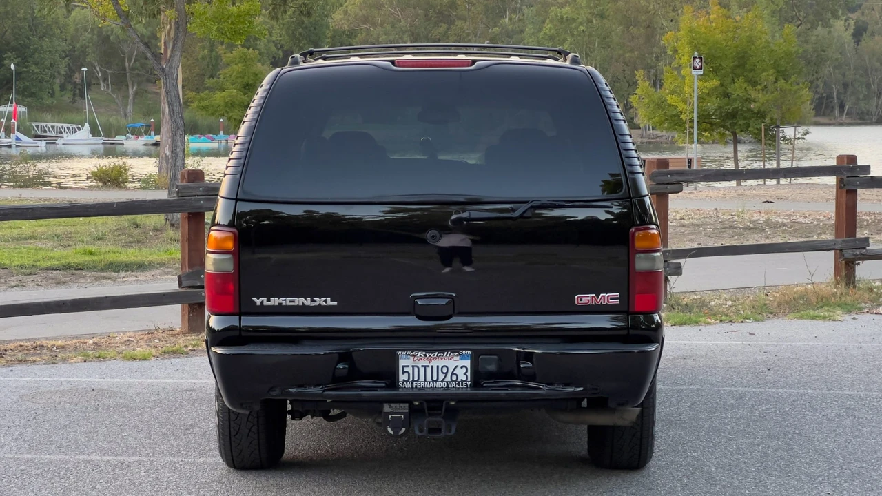 2003 GMC Yukon 2nd Gen - Image 27 of 31