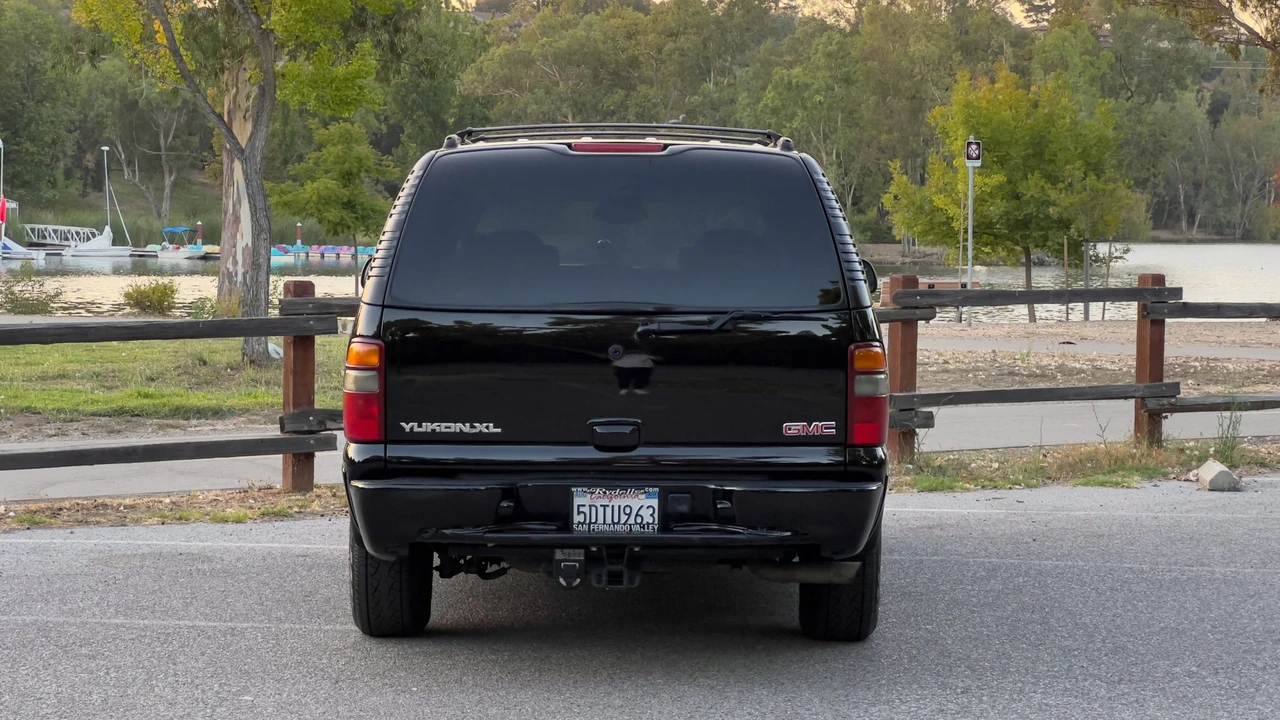 2003 GMC Yukon 2nd Gen - Image 29 of 31