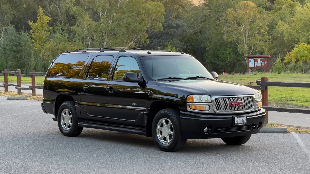 2003 GMC Yukon 2nd Gen - Image 4 of 31