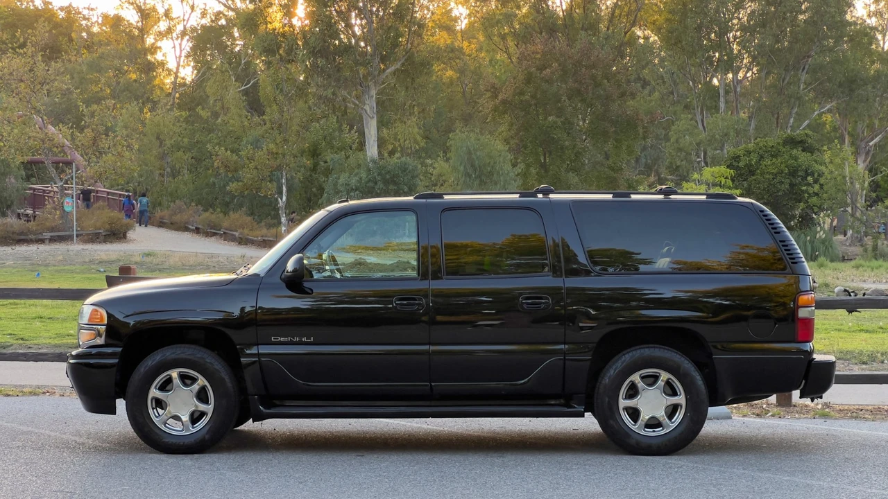2003 GMC Yukon 2nd Gen - Image 24 of 31