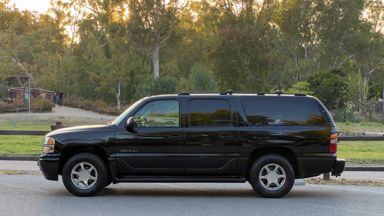 2003 GMC Yukon 2nd Gen - Image 23 of 31