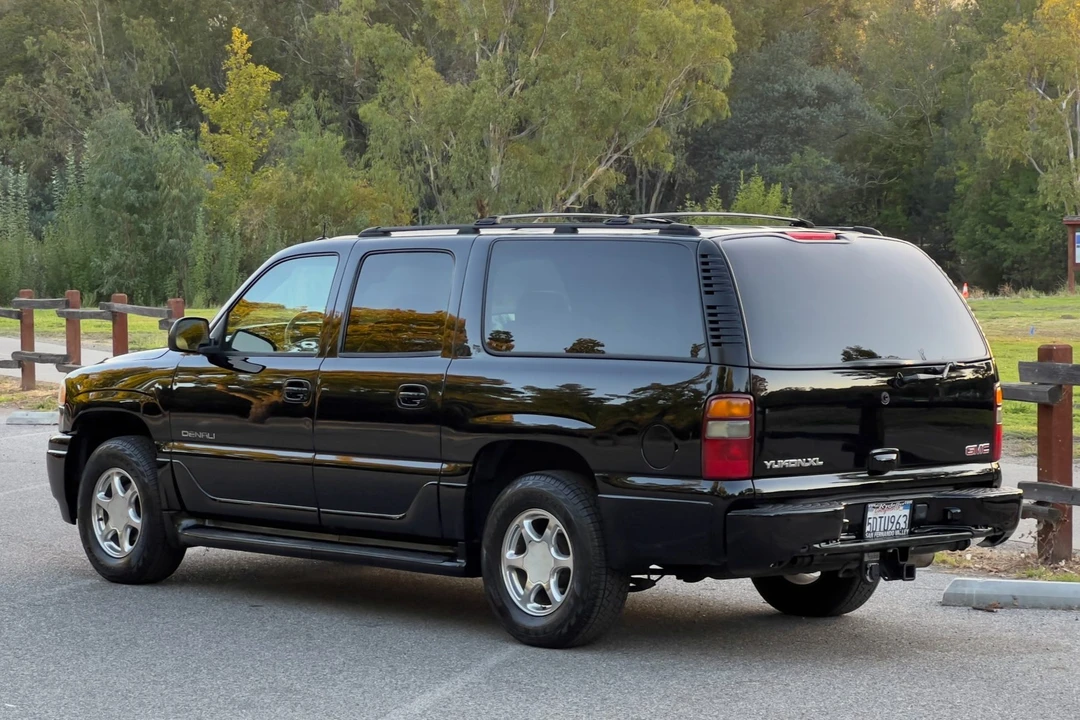 2003 GMC Yukon 2nd Gen - Image 26 of 31