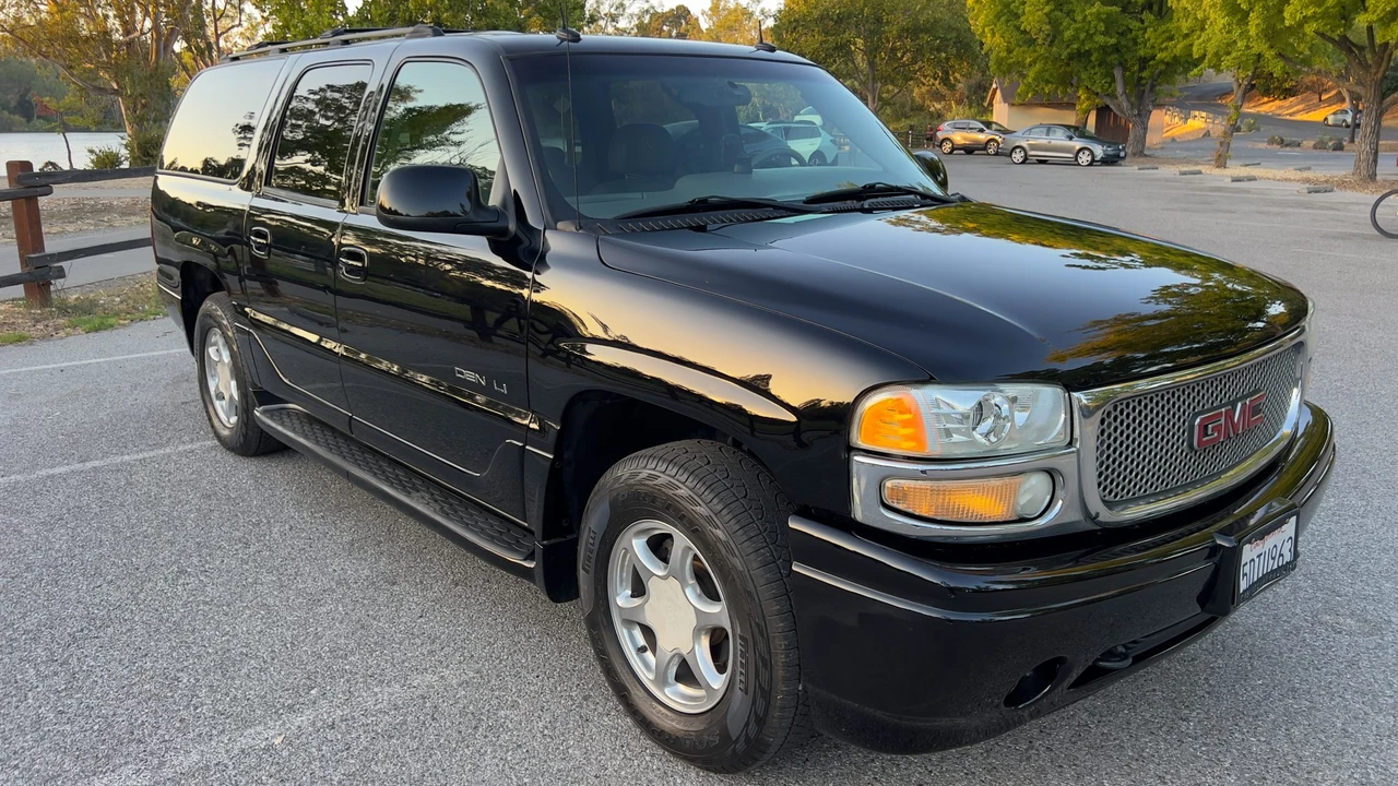 2003 GMC Yukon 2nd Gen - Image 7 of 31