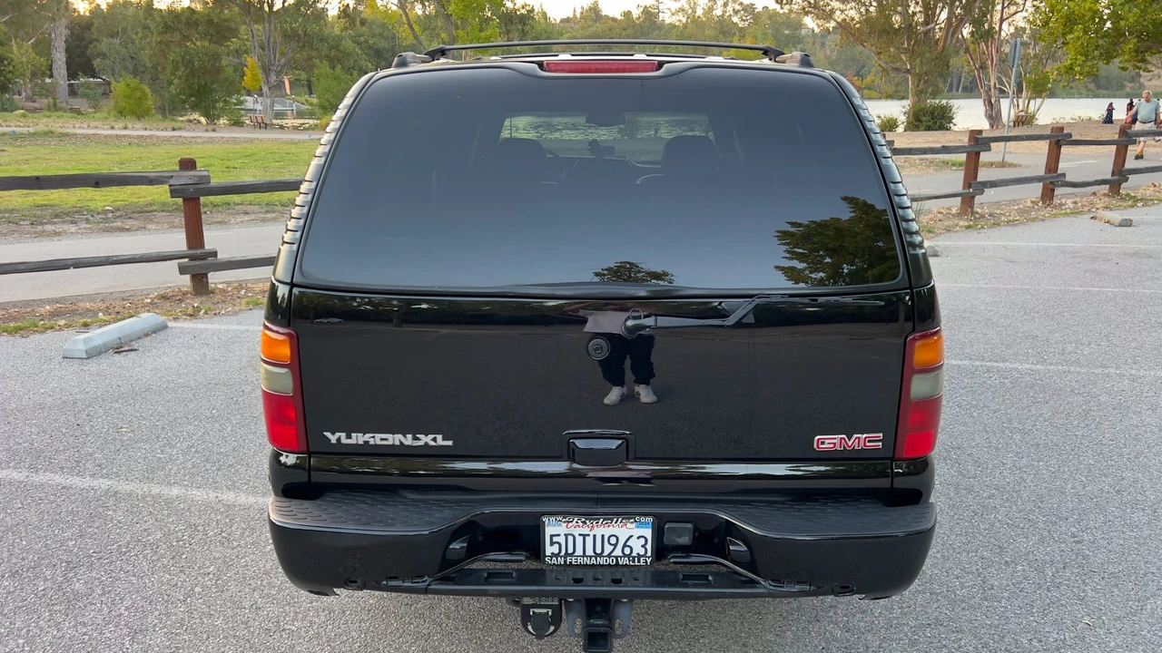 2003 GMC Yukon 2nd Gen - Image 30 of 31