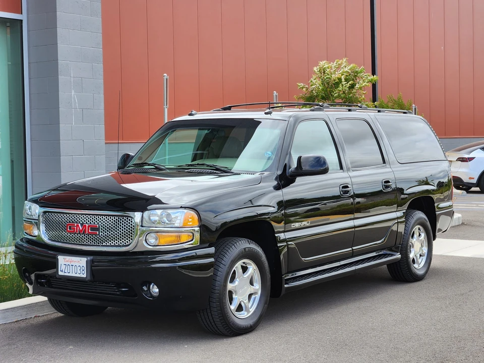 2003 GMC Yukon 2nd Gen - Image 3 of 31