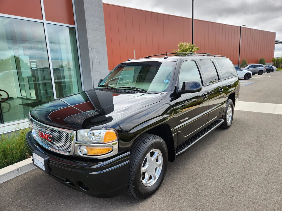 2003 GMC Yukon 2nd Gen - Image 5 of 31