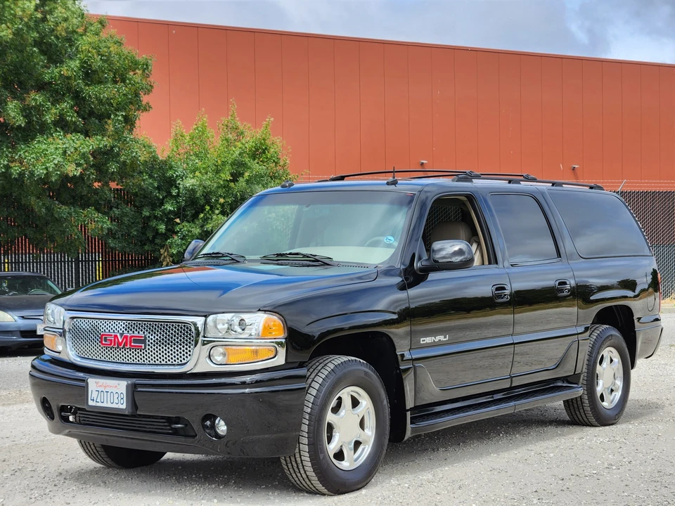 2003 GMC Yukon 2nd Gen - Image 2 of 31