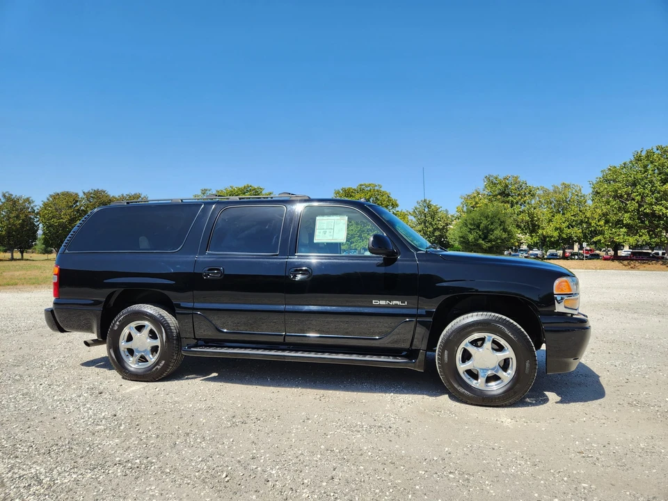 2003 GMC Yukon 2nd Gen - Image 25 of 31