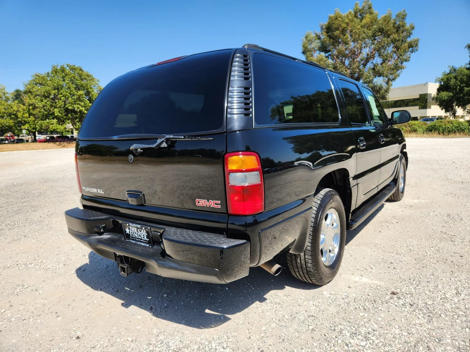 2003 GMC Yukon 2nd Gen - Image 18 of 31