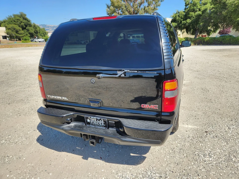 2003 GMC Yukon 2nd Gen - Image 16 of 31