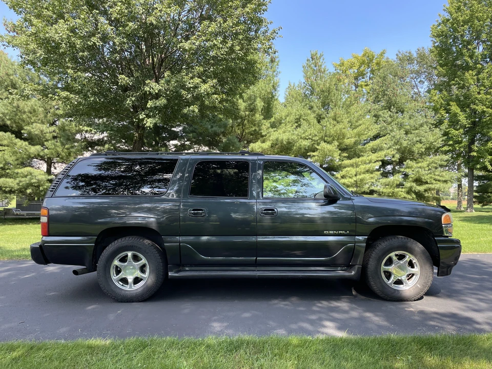 2003 GMC Yukon 2nd Gen - Image 9 of 31