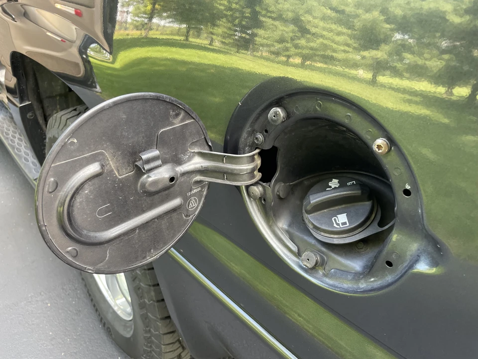2003 GMC Yukon 2nd Gen - Image 31 of 31