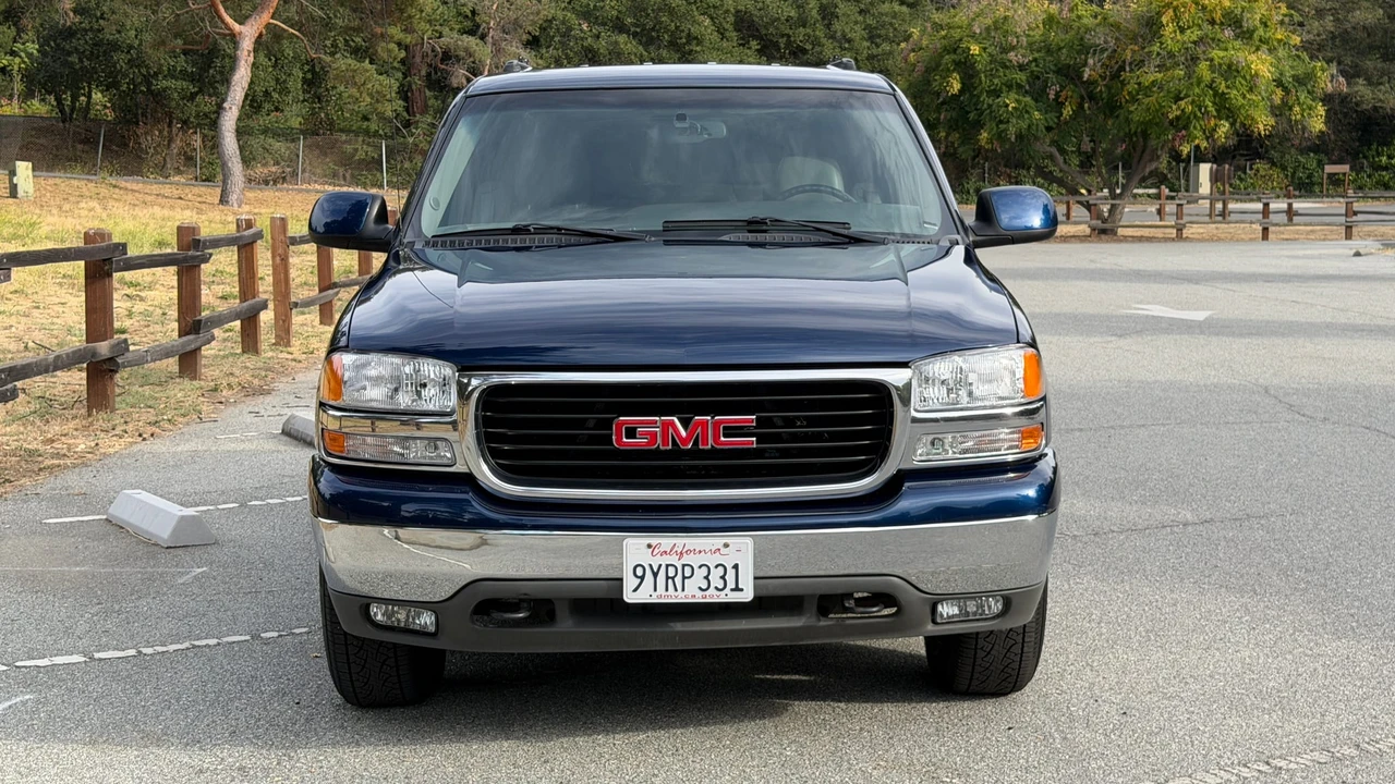 2003 GMC Yukon 2nd Gen - Image 5 of 31