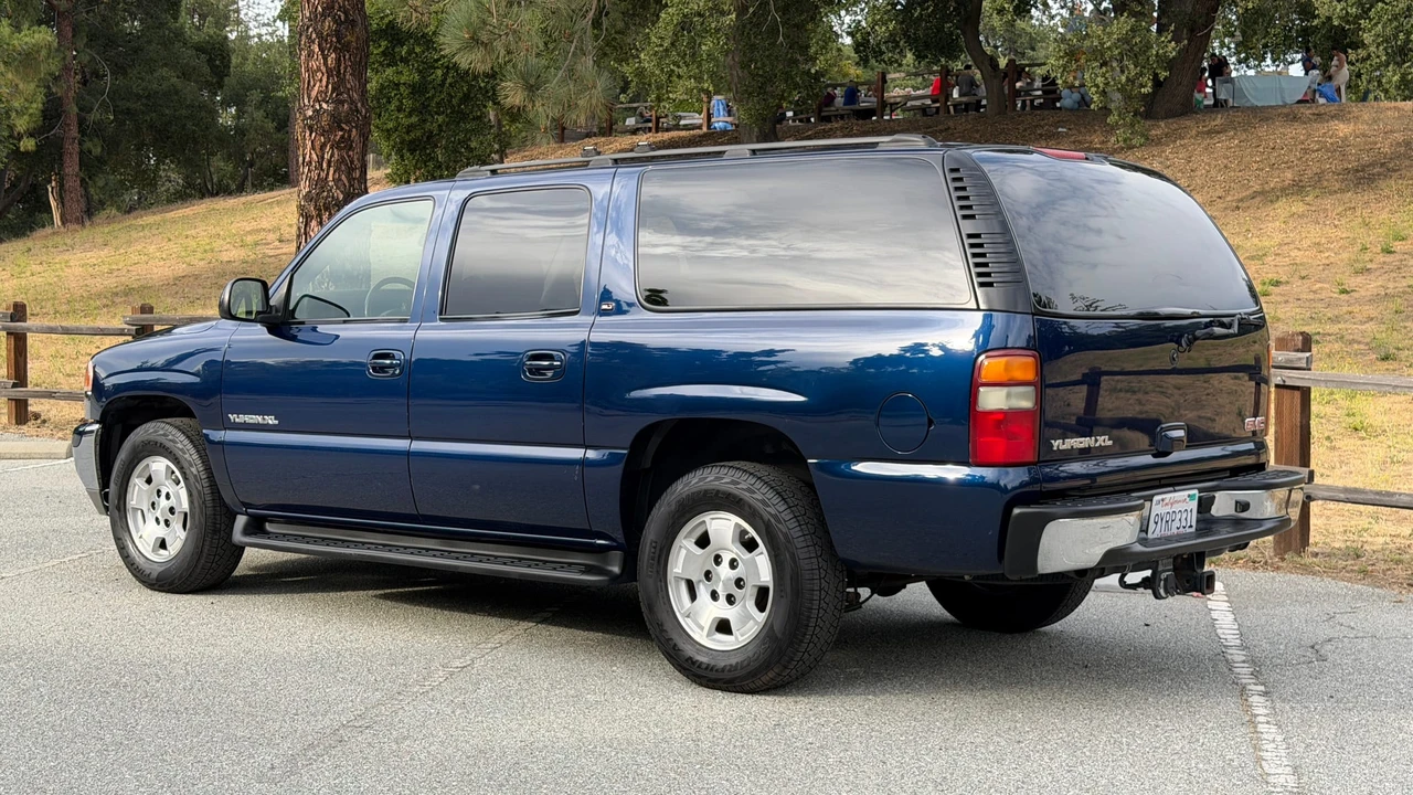 2003 GMC Yukon 2nd Gen - Image 17 of 31