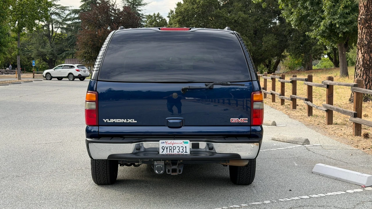 2003 GMC Yukon 2nd Gen - Image 14 of 31
