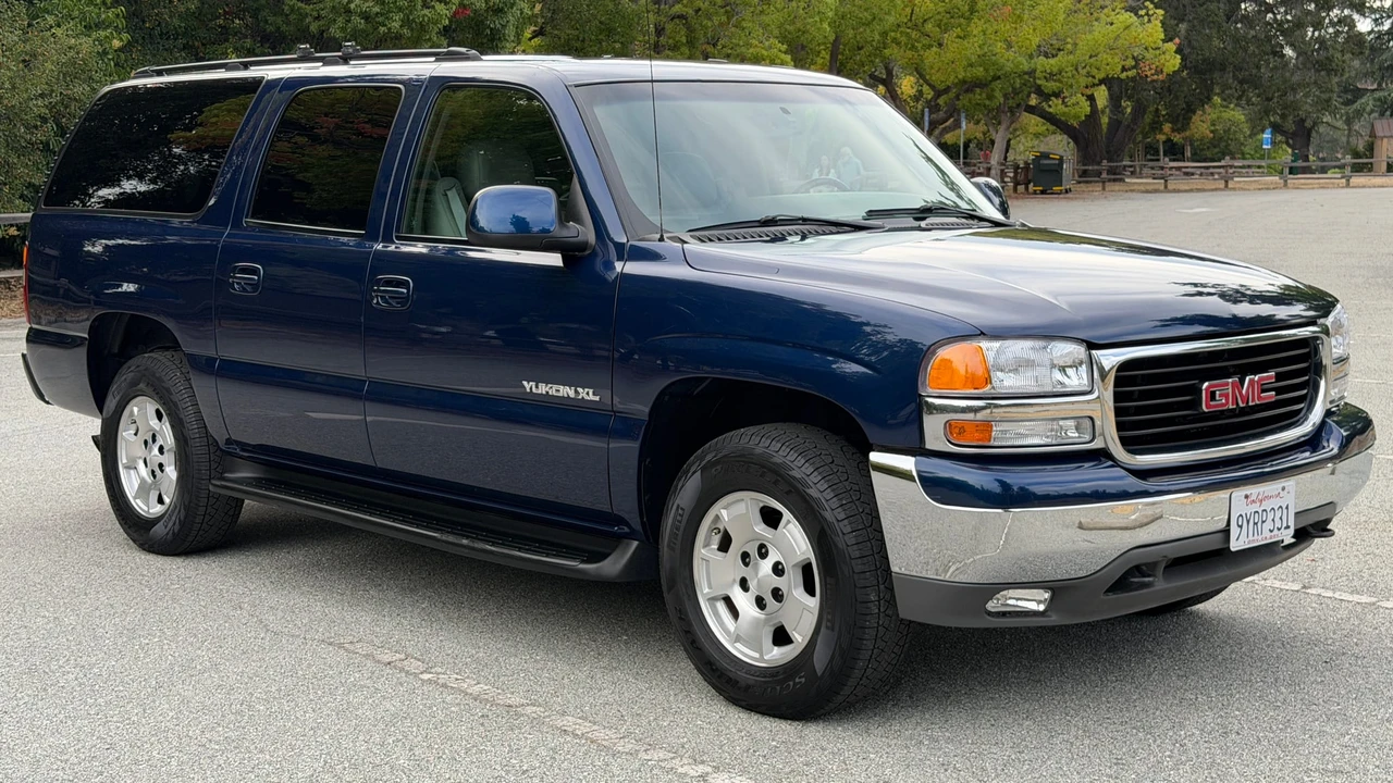 2003 GMC Yukon 2nd Gen - Image 8 of 31