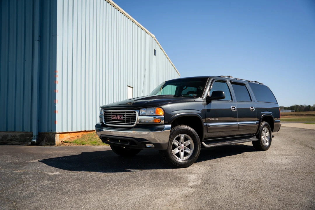 2003 GMC Yukon 2nd Gen - Image 3 of 31